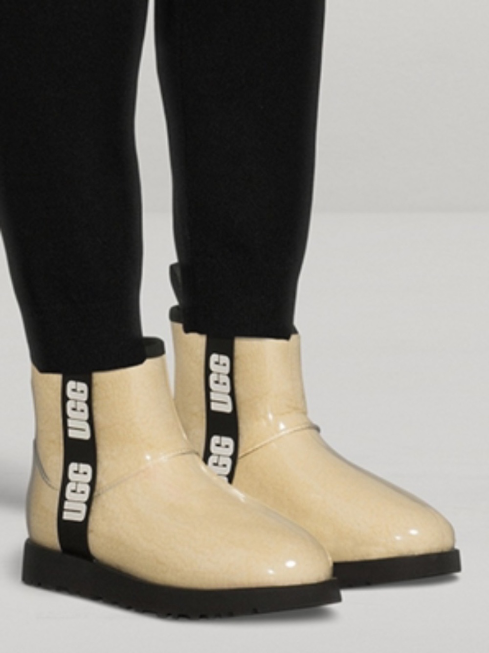 UGG® Classic Clear Mini Waterproof Boots Women's size 10